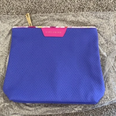 Bolsa de maquillaje cosmético Estee Lauder, morada. alrededor de 9*7 Foto 1 de 3