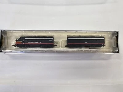 Spectrum N F7 A&B Diesel Southern Pacific Pacific Black Widow Both Powered Units - Image 1 of 4