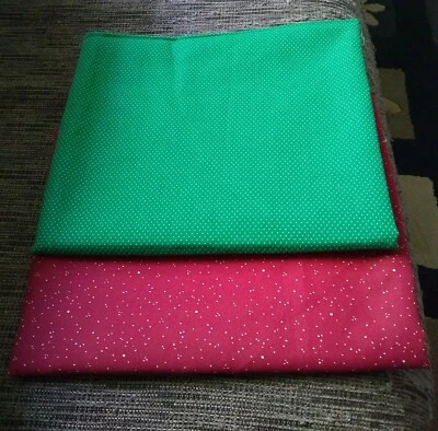 Lote de 2 nuevas telas de edredón de mezcla de algodón semi transparente a lunares rojos y verdes 2 yardas Foto 1 de 4