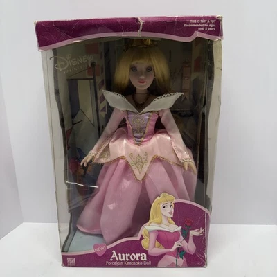 De colección Nuevo Disney Princesa Aurora Bella Durmiente 16" Muñeca Porcelana 2002 Llave de Latón Foto 1 de 4