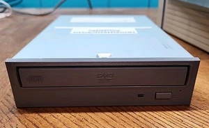 Toshiba SD-M1401 50-Pin SCSI DVD-ROM CD Drive Grey Bezel Amiga Atari Apple - Afbeelding 1 van 4