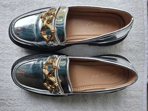 Circus N Y Size 8 Silver Ladies Loafers Gold Detail Sam Edelman - Picture 1 of 6