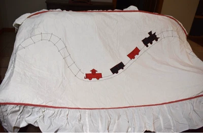 Vintage Twin Bedspread Quilt Train Pattern Ruffled Edge Right Side - Image 1 of 4