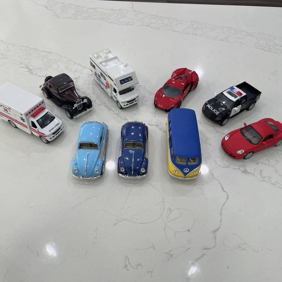 Volkswagen Beetle литая модель автомобиля лот 9 Kinsmart Jada рабочие двери - Изображение 1 из 4