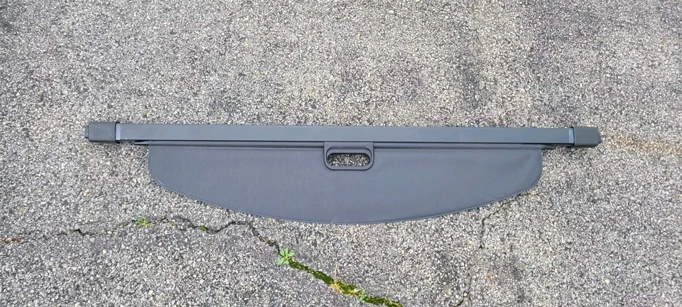 Подлинный черный защитный козырек для грузового автомобиля GM 2017–2024 Cadillac XT5 84519453 - Изображение 1 из 1