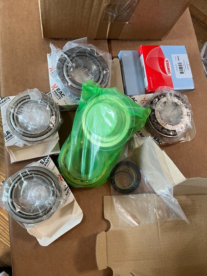 Комплект уплотнений подшипников заднего дифференциала полноразмерная блокировка Land Rover Range Rover - Изображение 1 из 1