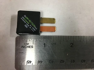 Snap Action 3126506 Circuit Breaker 10 Amp - Picture 1 of 4