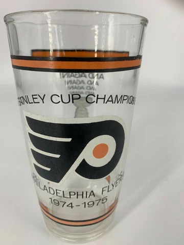 Vintage Philadelphia Flyers Stanley Cup Champs Drinking Glass 1974-1975 Cover