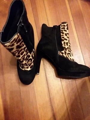 Rockport women Boots Heels Black Suede ,Animal Print. size 9.New - Image 1 of 4