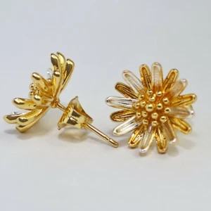Schöne Detail Blume Ohrringe 22K Gelb & Weißgold GP Thai Handarbeit GT77 - Bild 1 von 6
