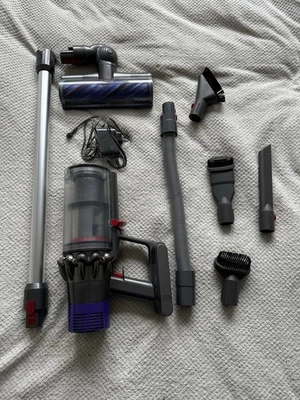 Aspirateur balais Dyson V10 (Occasion) - Bild 1 von 4