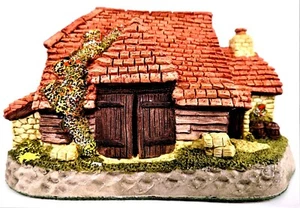 "HARVEST BARN" By David Winter Cottages British Traditions - October - EUC - COA - Bild 1 von 11