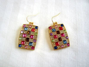 Betsey Johnson Gold Multicolor Crystal Checkerboard Earrings Red Blue Rectangle - Picture 1 of 4