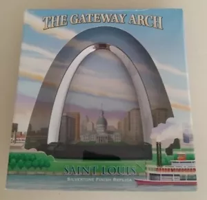 St Louis Jefferson National Expansion Memorial Gateway Arch 2001 Model - Picture 1 of 2
