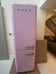 Smeg Fab 32 Pink Fridge Freezer, No Frost, Freestanding - Picture 1 of 4