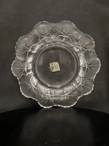 LALIQUE Crystal France Honfleur Frosted Cabbage Leaves Bowl - Picture 1 of 3