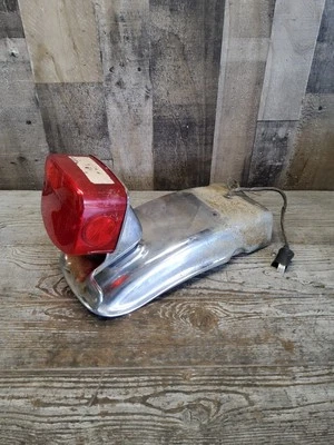 81 81 81-83 Kawasaki KZ750 KZ 750 LTD 1981 trasero rueda exterior guardabarros luz trasera  Foto 1 de 4