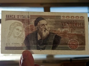 Banconote lire 20.000 Tiziano 1975 SPL - Foto 1 di 3