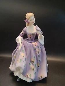 Royal Doulton NICOLA FIGURINE HN 2839 1978-1995 - Picture 1 of 11