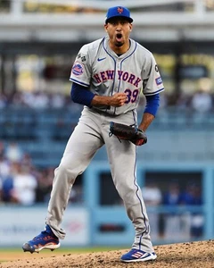 Foto de béisbol de Edwin Díaz celebrando acción de los Mets de Nueva York 8x10 MLB - Imagen 1 de 1