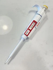 Pipeta Finnpipeta Thermo Scientific F1, Pipeta de un solo canal, 2-20uL, 4641060N - Imagen 1 de 4