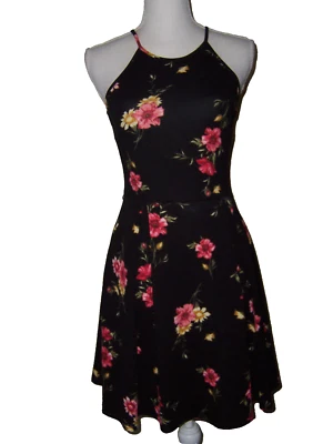 Vestido Soprano Fit & Flare Talla Negro Floral XS Correas de Espagueti Foto 1 de 4
