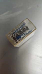 Relay type RE 900 001 SCHRACK - Picture 1 of 4
