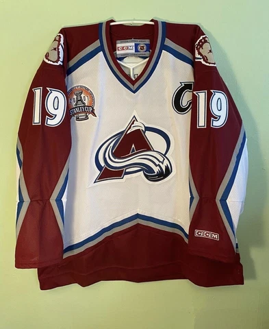 Joe Sakic Colorado Avalanche 2001 Stanley Cup Jersey CCM Large Cover
