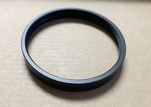 Adattatore filettato metallico M65x1 elicoidale a M68x1 femmina per fotocamera Pentacon Six P6 - Foto 1 di 4