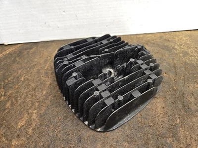 80 SUZUKI PE175 PE 175 1980 CULATA GRAN FORMA Foto 1 de 4