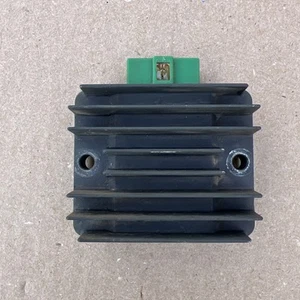 John Deere 425 445 455 Voltage Regulator Rectifier - Picture 1 of 4
