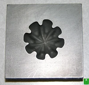 8 Pt Wide Groove Push Mold 2x2 Graphite Glass Lampwork - Picture 1 of 1