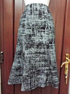 Country Casuals Chic Classic Textured Skirt Black & Grey Mix SIZE 8 - Picture 1 of 17