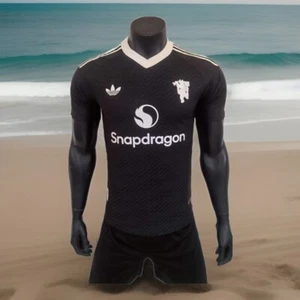 Mans United Größe 2XL Extra Slim Fit 2025 Spielerversion Manchester Goalie - Bild 1 von 1