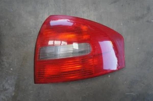 98-01 Audi C5 A6 OEM Passenger Side Tail Light Assembly 4B5945096A - Foto 1 di 1
