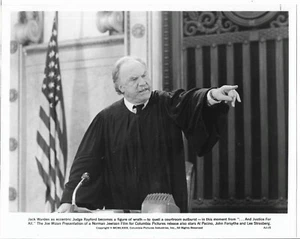 Filmfoto 1979, Jack Warden in Und Gerechtigkeit für alle - Bild 1 von 1