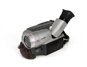 Canon UC8000 Camcorder 440x Digital Zoom 8mm Video Camera, Charger, Bag #GW - Picture 1 of 8