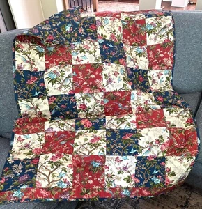 Traditional Style Throw Quilt Patchwork Flowers and Birds, Handmade Cotton - Picture 1 of 8