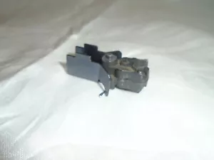 Lionel Postwar Diesel Fixed Knuckle Coupler W/Mounting Bracket &Centering Spring - Picture 1 of 4