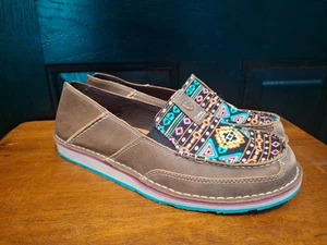 Zapatos informales Ariat Cruiser para mujer 11 B de cuero marrón sin cordones con estampado suroeste - Imagen 1 de 13