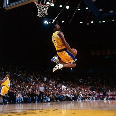 KOBE BRYANT NBA BASKETBALL LEGEND LAKERS ~ LOTE DE FOTOS SURTIDAS 8X10 (24) Foto 1 de 4