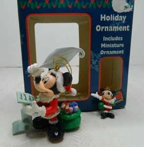 Decorazione natalizia Disney Enesco Topolino con mini ornamento - Foto 1 di 8