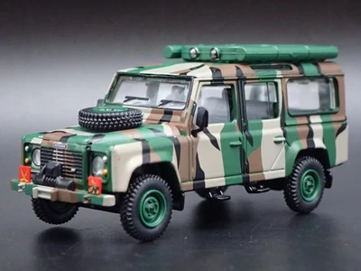 Land Rover Defender 110 Malese Esercito 1/64 Scala da Collezione Modellino Auto - Immagine 1 di 4