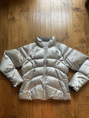 Nike Puffer Jacket Girls Size 12/14 - Imagem 1 de 4