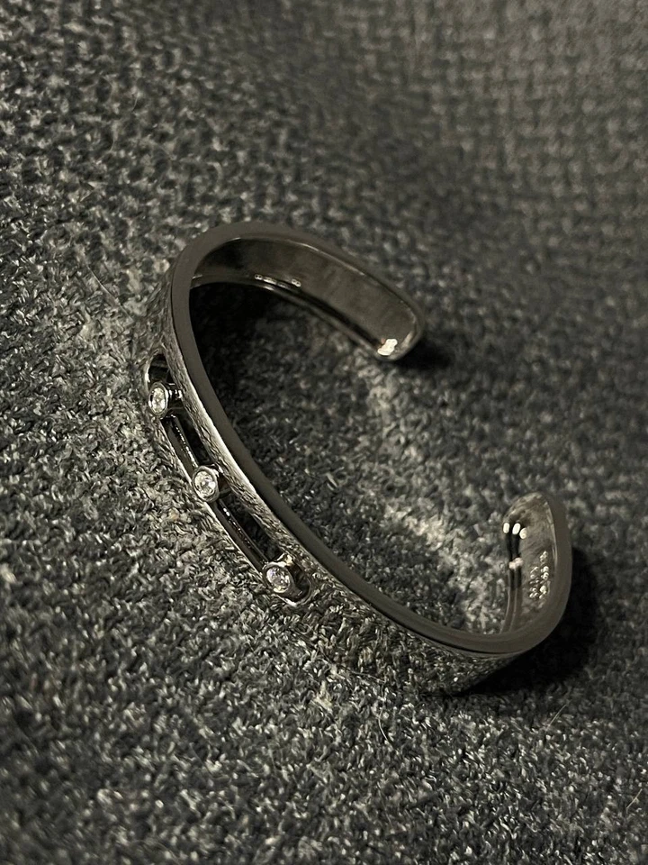 Brazalete Minimalista Diamantes Flotantes Messika Raro 18cm Foto 1 de 4