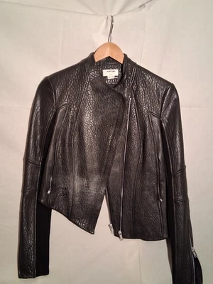 Женская текстурированная кожаная байкерская куртка Helmut Lang. Маленький. Двойная молния Bias. - Изображение 1 из 4