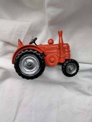 Juguetes Dinky tractor Marshall Field naranja brillante. Meccano Ltd. SIN controlador Foto 1 de 4