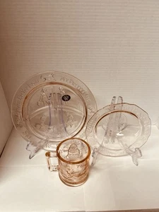 Vintage Tiara Glass Pink Amethyst Nursery Rhyme Children's Embossed 3 Piece Set - Picture 1 of 5