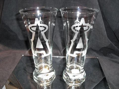 LOS ANGELES ANGELS 2 ETCHED LOGO 20 oz PILSNER GLASSES NEW Cover