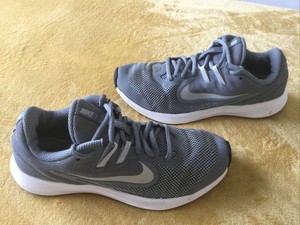 very womens nike trainers